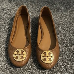 Tory Burch Brown Gold Flats with Emblem